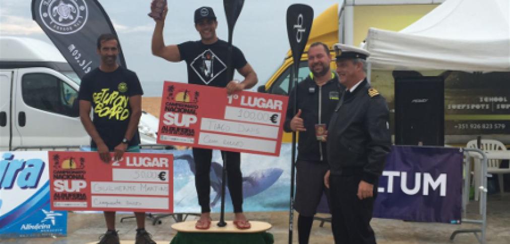 Algarvios sobem ao Pódio na Final Nacional da SUP Race em Albufeira Algarvios sobem ao Pódio na Final Nacional da SUP Race em Albufeira