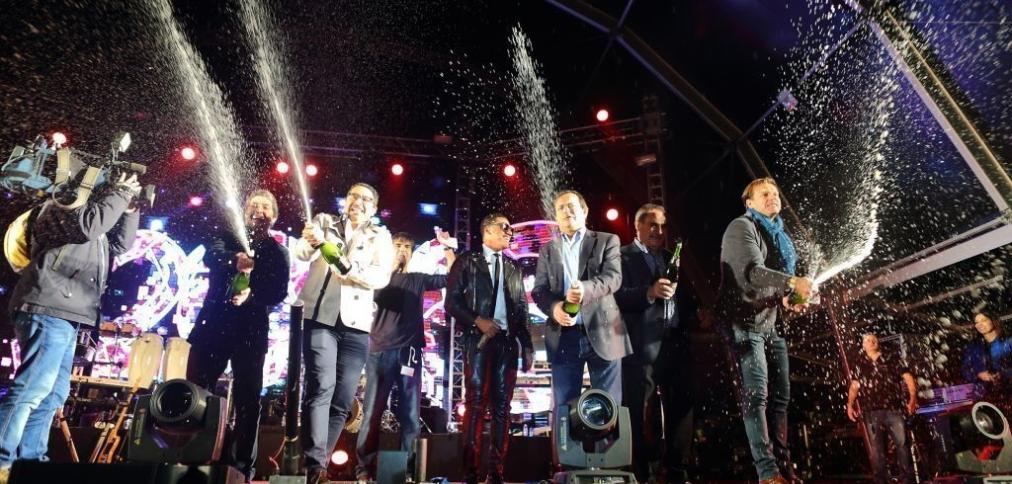 ALBUFEIRA LIDERA NAS COMEMORAÇÕES DO FIM DE ANO ALBUFEIRA LIDERA NAS COMEMORAÇÕES DO FIM DE ANO