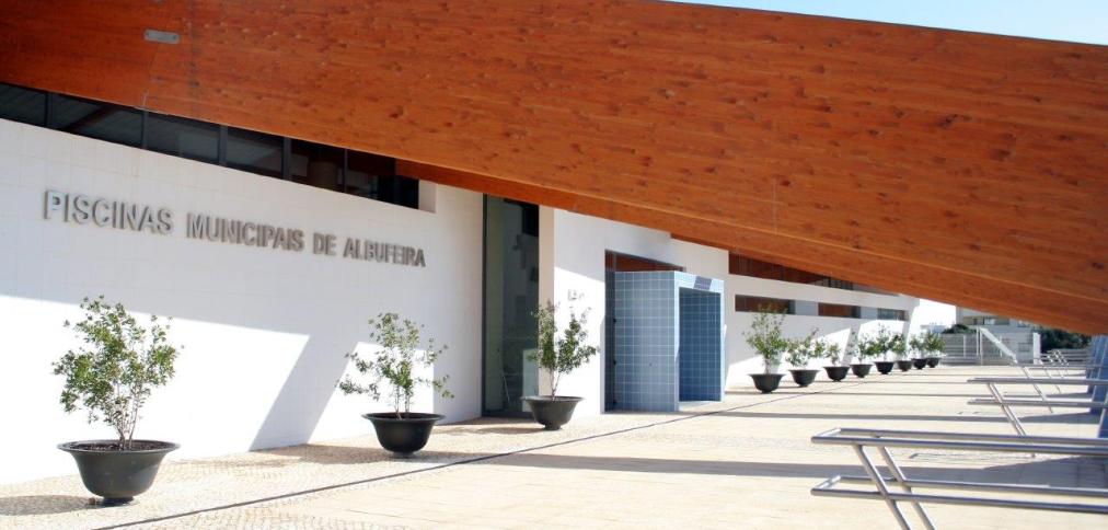 MUNICÍPIO DE ALBUFEIRA PROMOVE FORMAÇÃO A NADADORES SALVADORES MUNICÍPIO DE ALBUFEIRA PROMOVE FORMAÇÃO A NADADORES SALVADORES