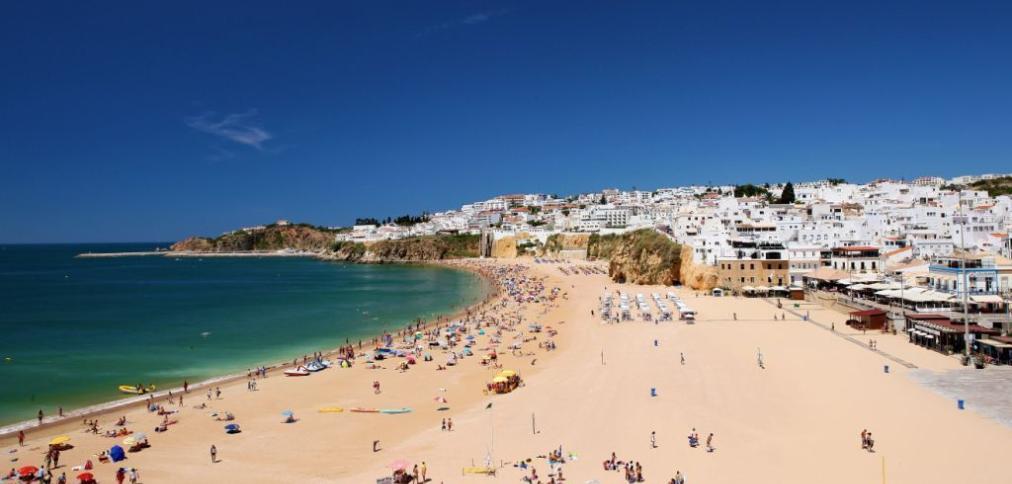 ALBUFEIRA É UM DOS MELHORES DESTINOS PARA O VERÃO 2016
