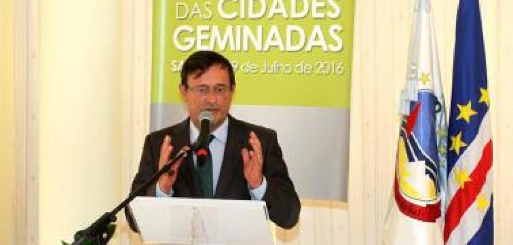UMA AMIZADE DE 20 ANOS COM PROVAS DE EMPENHO NO DESENVOLVIMENTO UMA AMIZADE DE 20 ANOS COM PROVAS DE EMPENHO NO DESENVOLVIMENTO