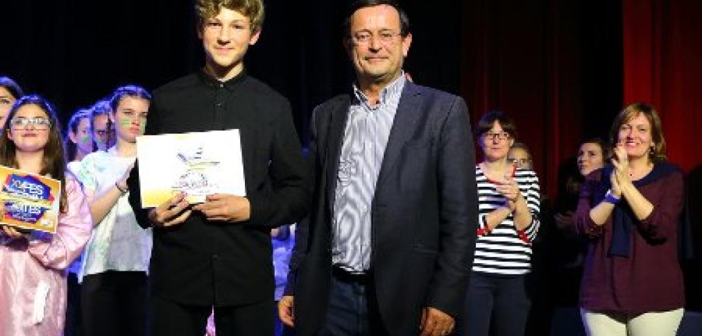 VIOLINISTA DE ALBUFEIRA E GRUPO DE DANÇA DE ALTURA VENCEM O FESTIVAL DE ARTES VIOLINISTA DE ALBUFEIRA E GRUPO DE DANÇA DE ALTURA VENCEM O FESTIVAL DE ARTES