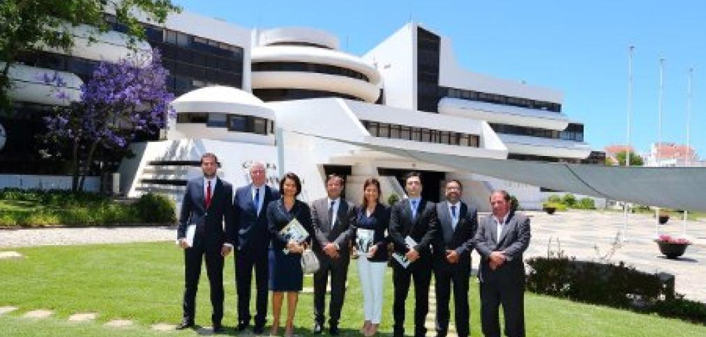 CARLOS SILVA E SOUSA RECEBEU DELEGAÇÃO DO GRUPO PARLAMENTAR DO PSD CARLOS SILVA E SOUSA RECEBEU DELEGAÇÃO DO GRUPO PARLAMENTAR DO PSD