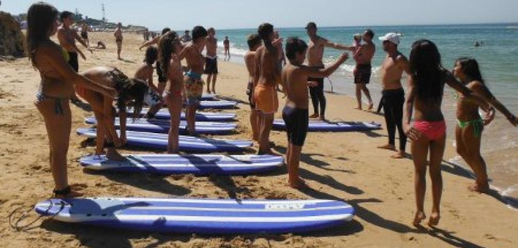 FÉRIAS ESCOLARES DE VERÃO COM MUITA ANIMAÇÃO PARA VÁRIAS IDADES FÉRIAS ESCOLARES DE VERÃO COM MUITA ANIMAÇÃO PARA VÁRIAS IDADES