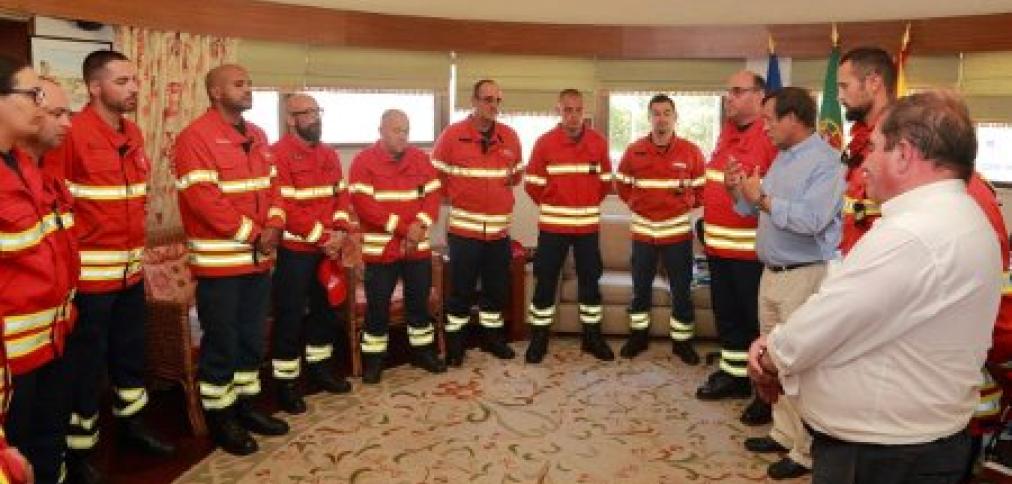 CARLOS SILVA E SOUSA RECEBEU BOMBEIROS QUE ESTIVERAM EM PEDROGÃO GRANDE CARLOS SILVA E SOUSA RECEBEU BOMBEIROS QUE ESTIVERAM EM PEDROGÃO GRANDE