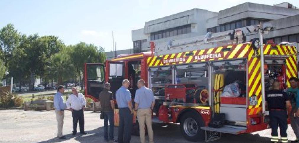 CÂMARA APOIA BOMBEIROS NA AQUISIÇÃO DE NOVOS EQUIPAMENTOS CÂMARA APOIA BOMBEIROS NA AQUISIÇÃO DE NOVOS EQUIPAMENTOS