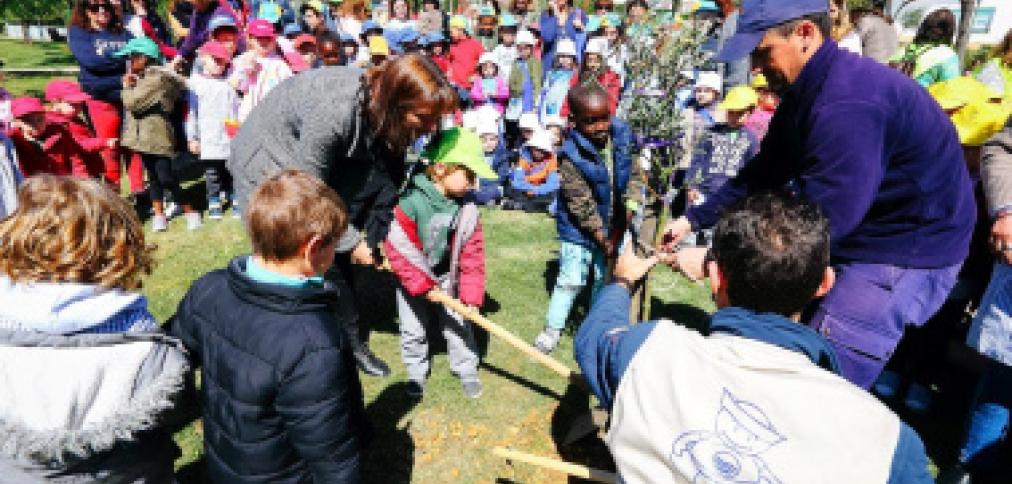 DIA MUNDIAL DA FLORESTA E DA ÁRVORE COM PROGRAMA RECHEADO DE ATIVIDADES