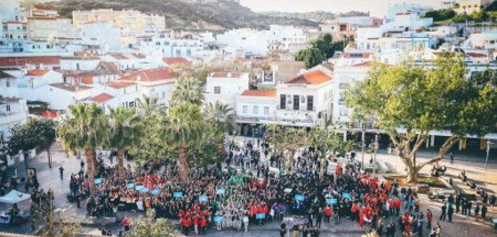CÂMARA MUNICIPAL DE ALBUFEIRA ASSINA ACORDOS DE DELEGAÇÃO DE COMPETÊNCIAS NAS JUNTAS DE FREGUESIA CÂMARA MUNICIPAL DE ALBUFEIRA ASSINA ACORDOS DE DELEGAÇÃO DE COMPETÊNCIAS NAS JUNTAS DE FREGUESIA