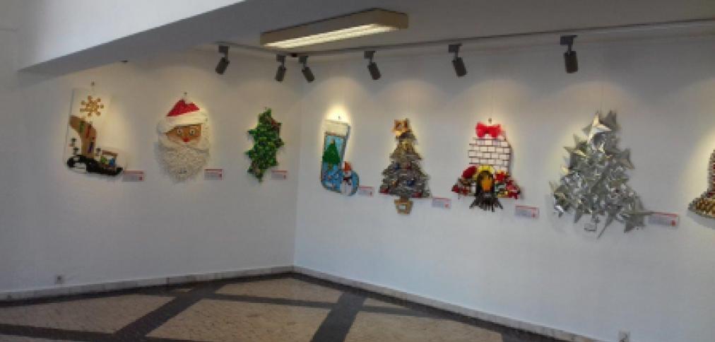 ESTÃO ABERTAS AS INSCRIÇÕES PARA O CONCURSO “ENFEITES DE NATAL RECICLADOS” ESTÃO ABERTAS AS INSCRIÇÕES PARA O CONCURSO “ENFEITES DE NATAL RECICLADOS”