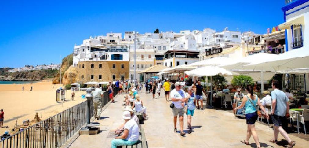 ALBUFEIRA É O SEGUNDO CONCELHO COM MAIOR DINAMISMO ECONÓMICO DO PAÍS ALBUFEIRA É O SEGUNDO CONCELHO COM MAIOR DINAMISMO ECONÓMICO DO PAÍS