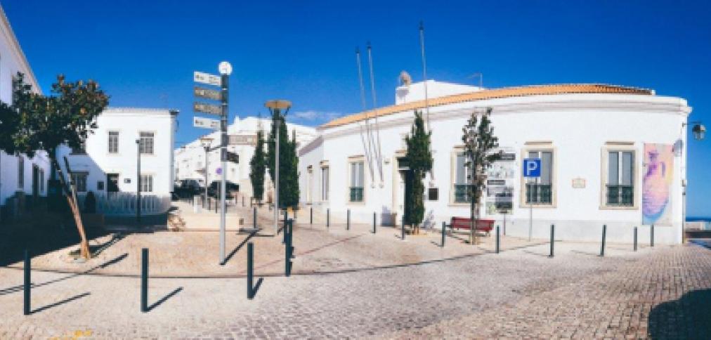 ALBUFEIRA RETOMA VISITAS GUIADAS AO CENTO ANTIGO DA CIDADE ALBUFEIRA RETOMA VISITAS GUIADAS AO CENTO ANTIGO DA CIDADE