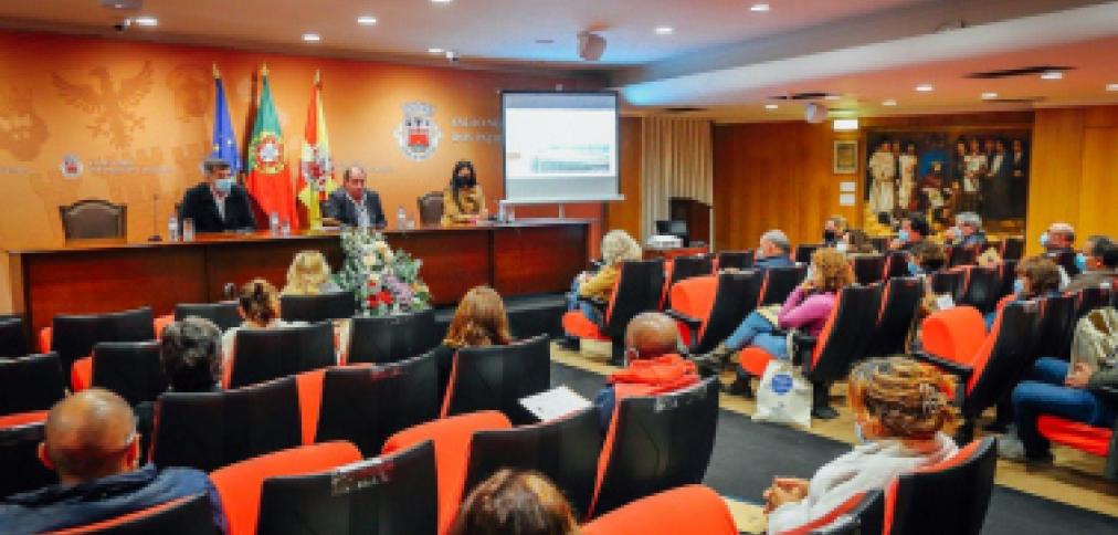 MUNICÍPIO ENTREGA TERRENOS A FAMÍLIAS NA HORTA COMUNITÁRIA DE ALPOUVAR MUNICÍPIO ENTREGA TERRENOS A FAMÍLIAS NA HORTA COMUNITÁRIA DE ALPOUVAR