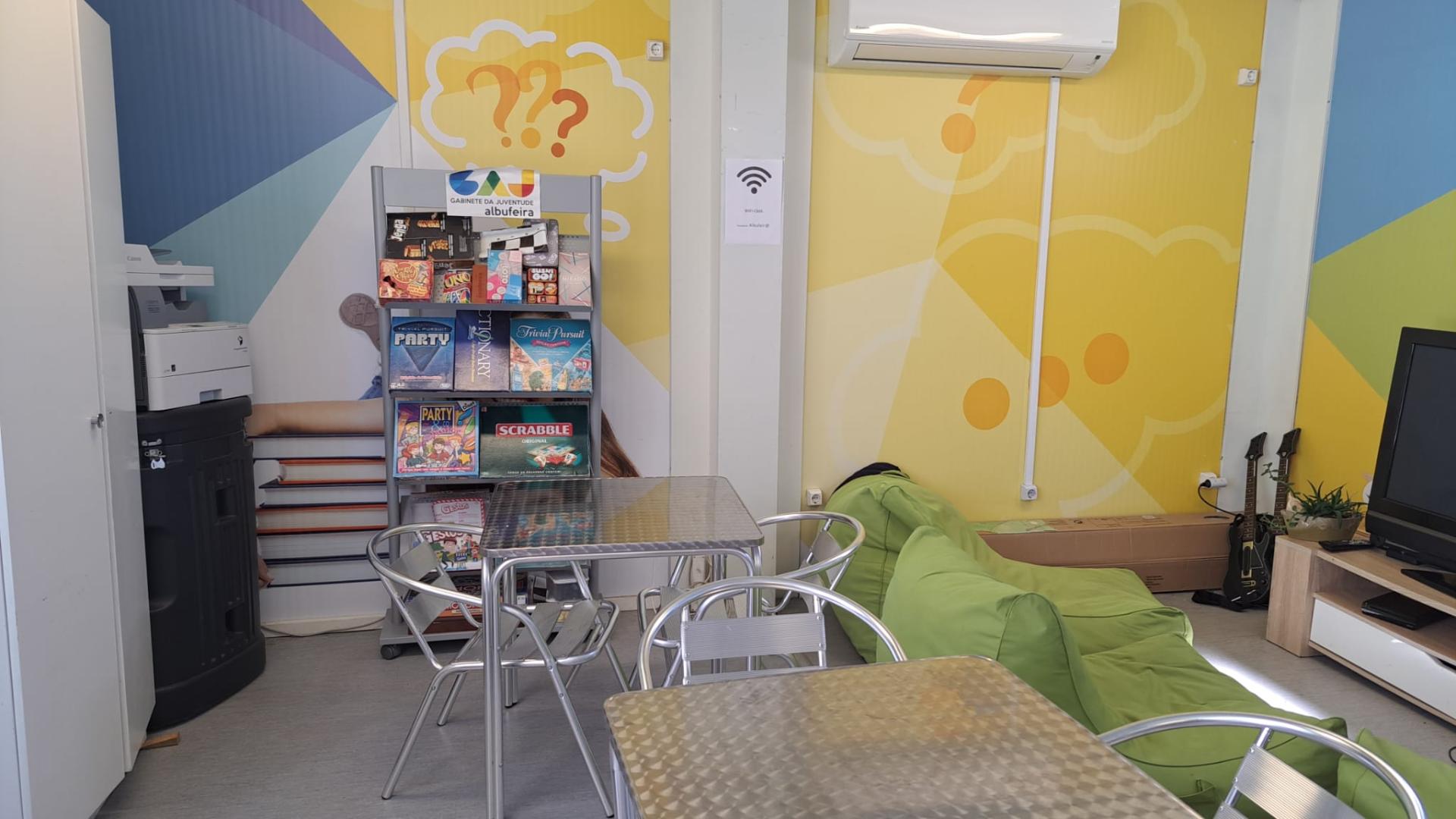 Gabinete da Juventude - vista interior