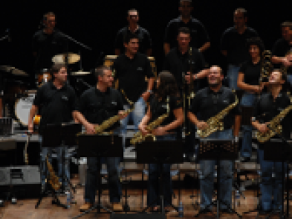 AUDITÓRIO MUNICIPAL DE ALBUFEIRA APRESENTA BIBADOÁ NA “ERA DO SWING”