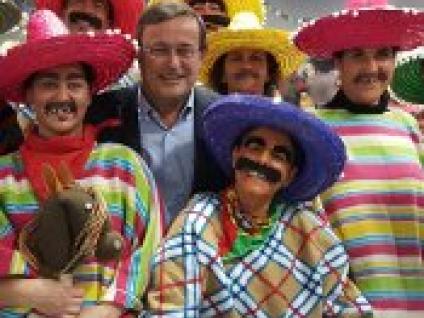 ALBUFEIRA BRINCA AO CARNAVAL