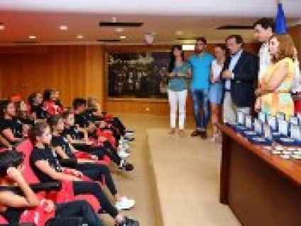 AUTARQUIA HOMENAGEIA GINASTAS DO IMORTAL DESPORTIVO CLUBE