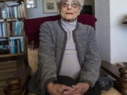 MARGARIDA TENGARRINHA EM ALBUFEIRA PARA FALAR DA DITADURA QUE ABRIL DERRUBOU