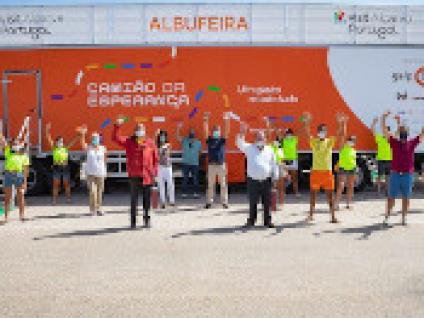 “CAMIÃO DA ESPERANÇA” ESTÁ EM ALBUFEIRA ATÉ À PRÓXIMA SEGUNDA-FEIRA