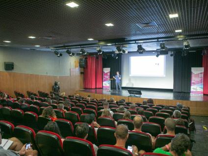 Imagem do Orador e plateia no Auditório