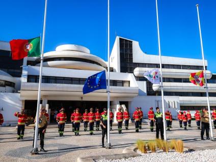 Dia do Município, Hastear da bandeira