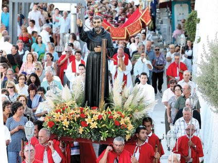 Procissão em honra do Beato Vicente