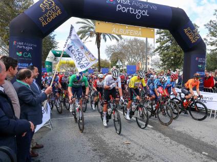 Volta ao Algarve em Bicicleta - Partida de Albufeira