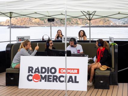 Rádio Comercial, transmitida em direto a partir do mar