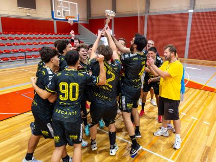 Lagoa Académico Clube conquista Supertaça de Andebol em Albufeira