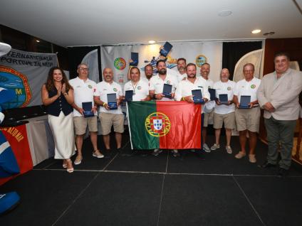 PORTUGAL SAGRA-SE CAMPEÃO DO MUNDO DE PESCA EM KAYAK EM ALBUFEIRA
