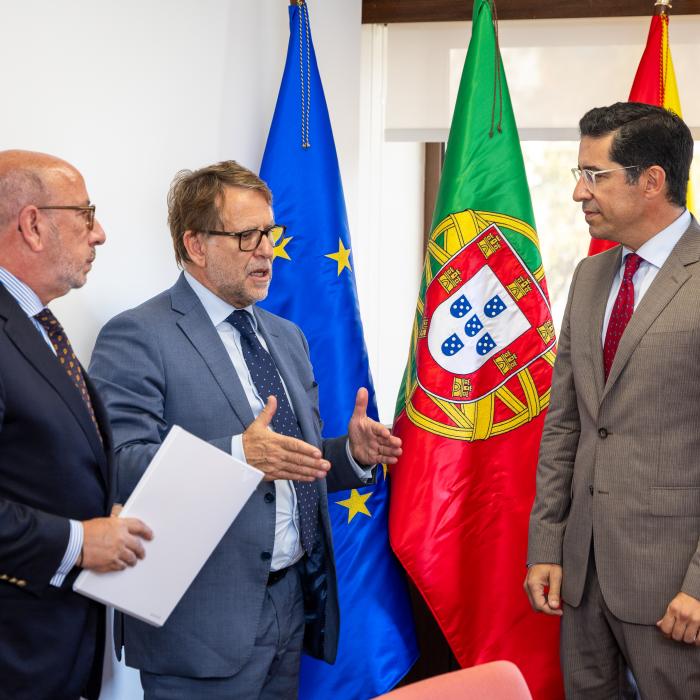 Secretário de Estado e Ministro da Administração Interna com presidente da Câmara Municipal de Albufeira