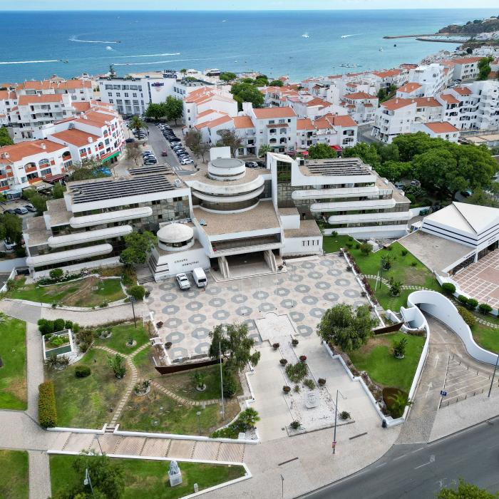 Vista aérea da Câmara Municipal de Albufeira