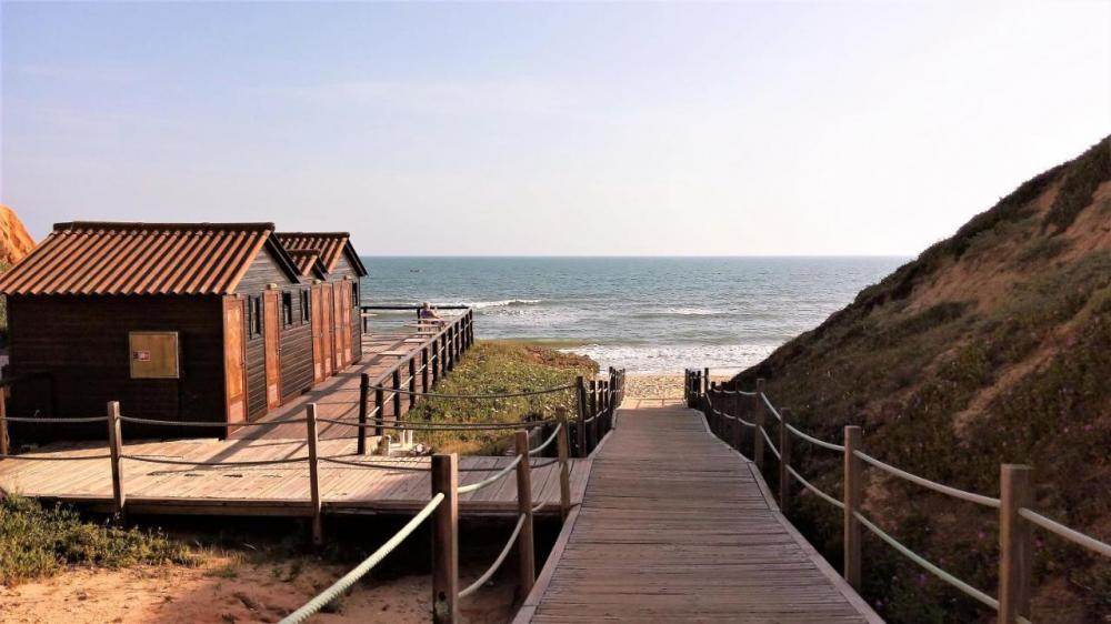 praia falesia alfamar