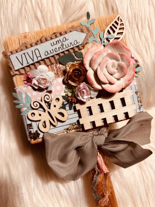 Workshop de Scrapbook & Mix Media: Decoração de pincel