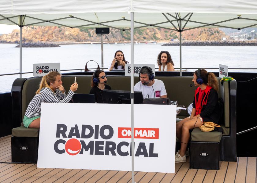 Rádio Comercial, transmitida em direto a partir do mar