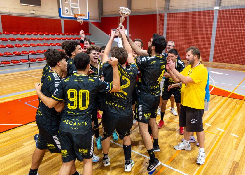 Lagoa Académico Clube conquista Supertaça de Andebol em Albufeira
