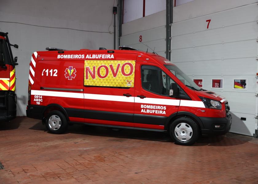 Nova ambulância reforça resposta de socorro em Albufeira