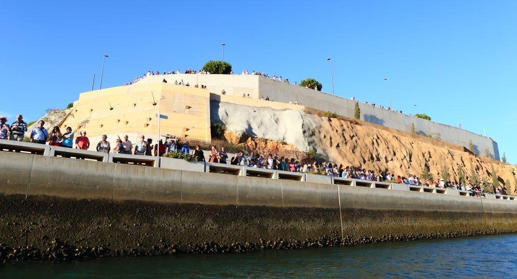 NOSSA SENHORA DA ORADA HOMENAGEADA PELAS GENTES DA TERRA