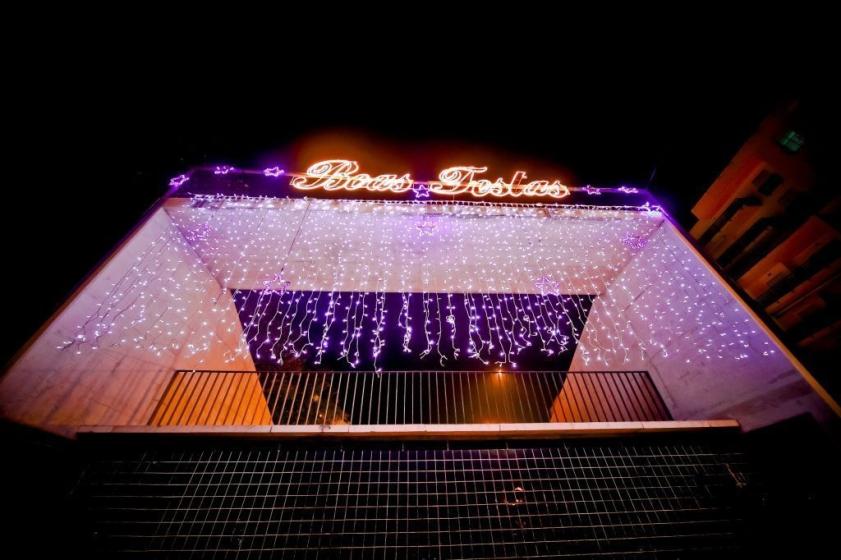 ILUMINAÇÃO DE NATAL TRAZ ESPÍRITO FESTIVO A ALBUFEIRA