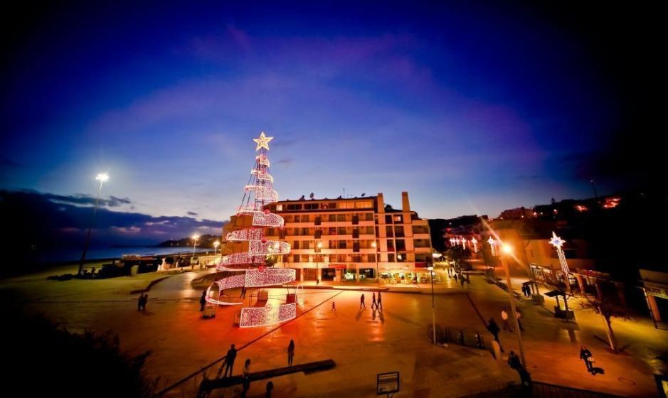 ILUMINAÇÃO DE NATAL TRAZ ESPÍRITO FESTIVO A ALBUFEIRA