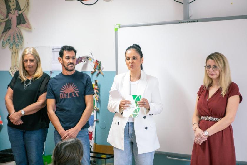 Apresentação do livro pela vereadora Cláudia Guedelha