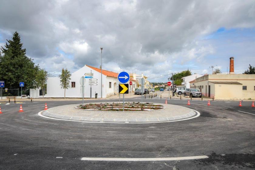 Inauguração de nova rotunda na Guia