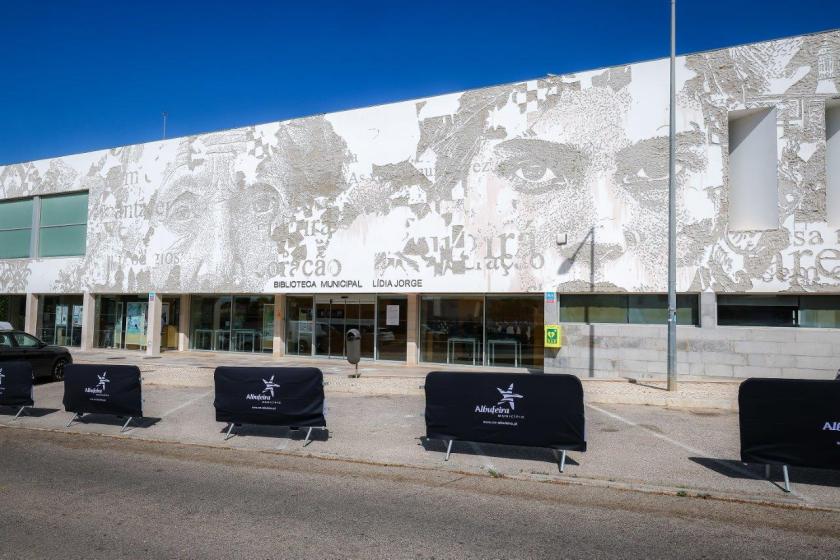 INSTALAÇÃO DE OBRA ARTÍSTICA DE VHILS