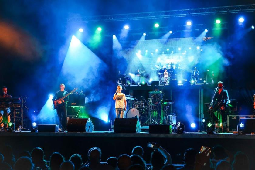 Crianças ao Palco