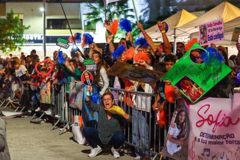 Crianças ao Palco
