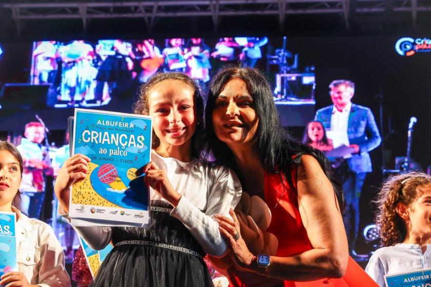 Crianças ao Palco