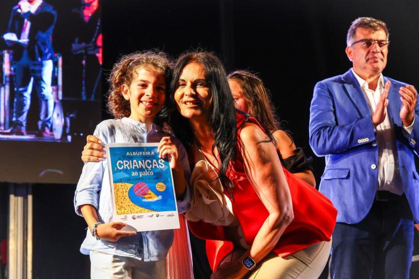 Crianças ao Palco