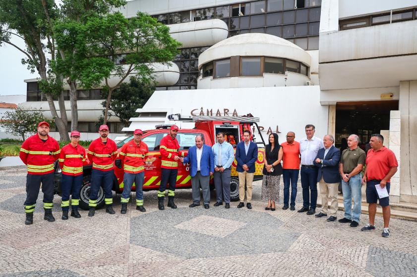 MUNICÍPIO ENTREGA VIATURA AOS BOMBEIROS VOLUNTÁRIOS DE ALBUFEIRA
