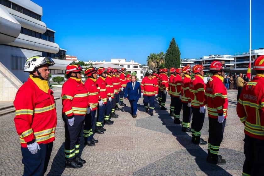 Dia do Município, Bombeiros em formatura