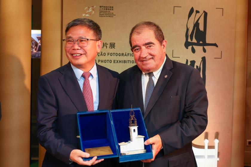 Exposição que assinala o 25.º Aniversário do Estabelecimento da Região Administrativa Especial de Macau