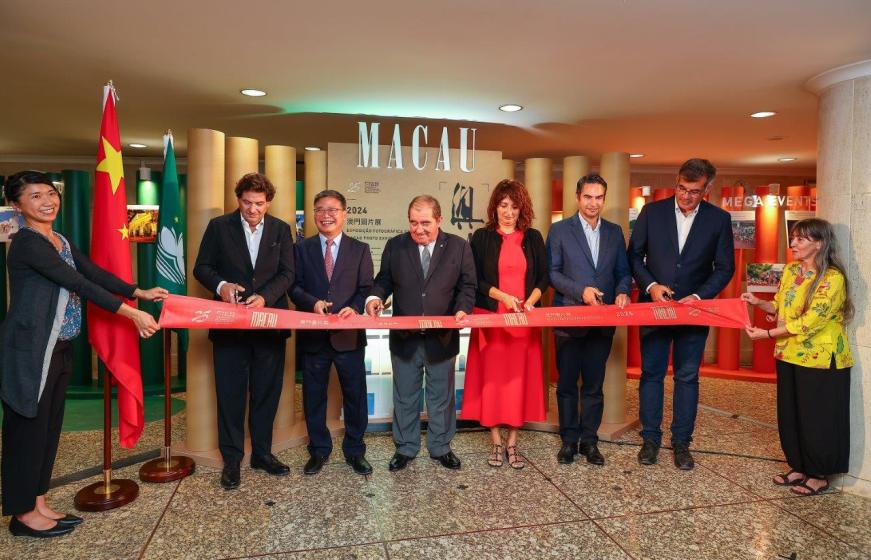 Exposição que assinala o 25.º Aniversário do Estabelecimento da Região Administrativa Especial de Macau